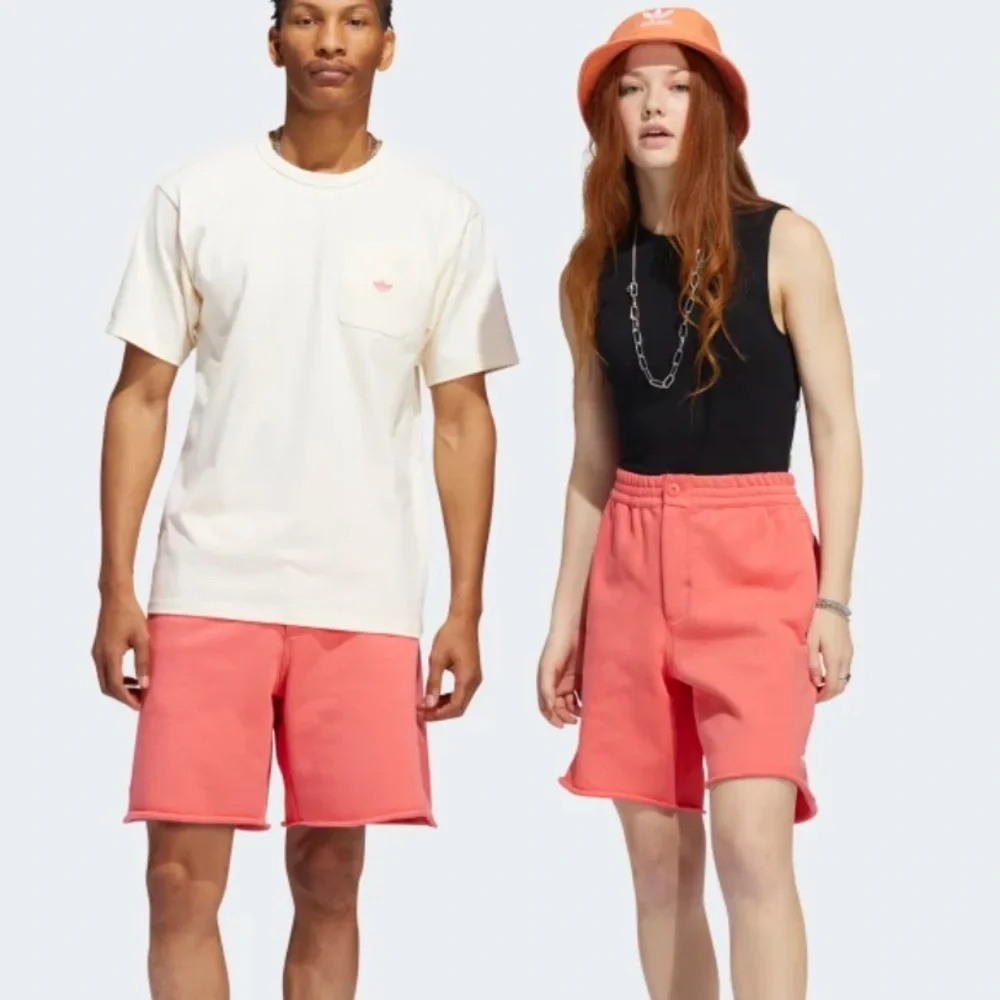 🎄FIRM PRICE🎄 Adidas Heavyweight shmoofoil shorts unisex